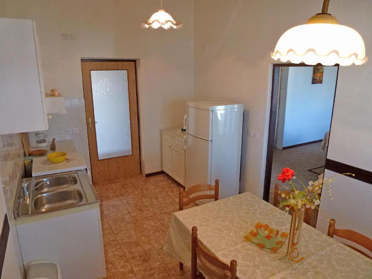 Apartment Milica Njivice Eksteriør bilde