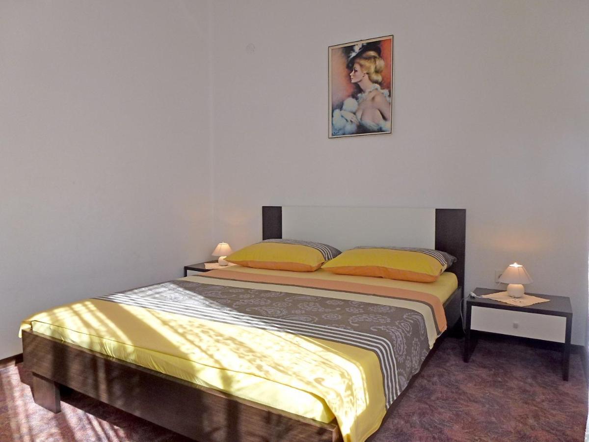 Apartment Milica Njivice Eksteriør bilde